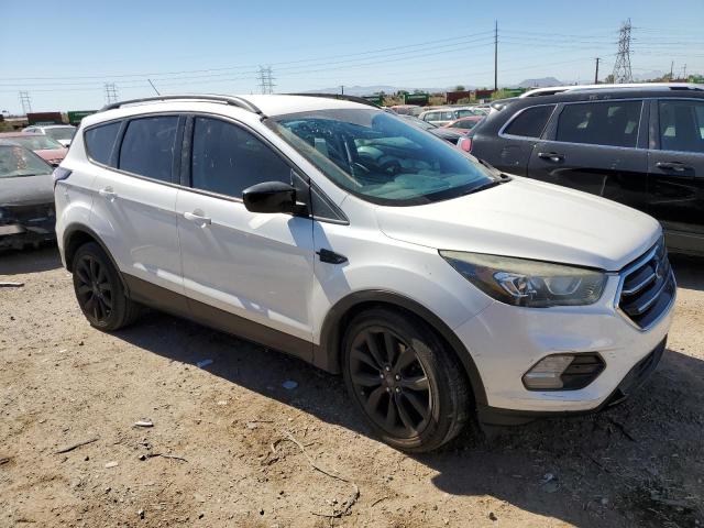 Photo 3 VIN: 1FMCU9GDXJUA24603 - FORD ESCAPE SE 