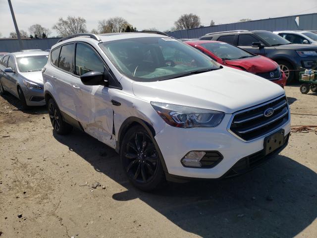 Photo 0 VIN: 1FMCU9GDXJUA30143 - FORD ESCAPE SE 