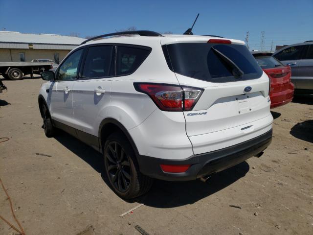 Photo 2 VIN: 1FMCU9GDXJUA30143 - FORD ESCAPE SE 