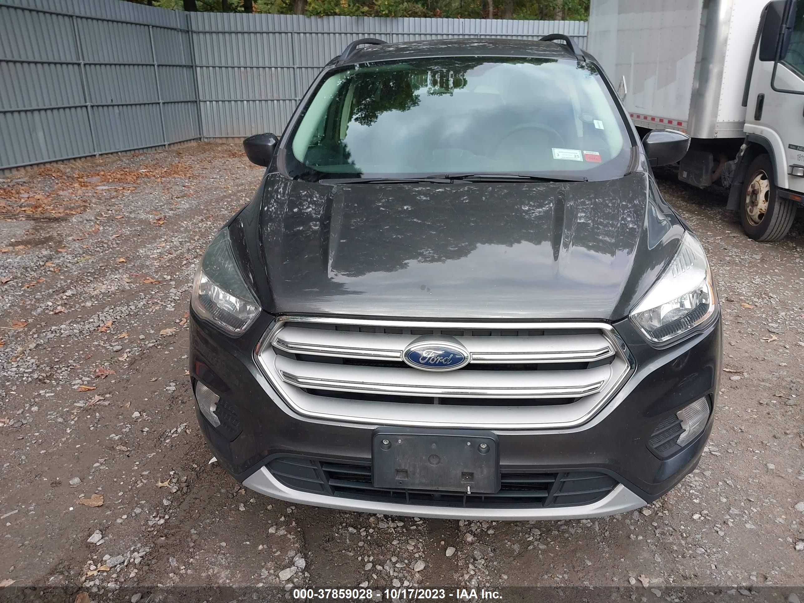 Photo 11 VIN: 1FMCU9GDXJUA74191 - FORD ESCAPE 