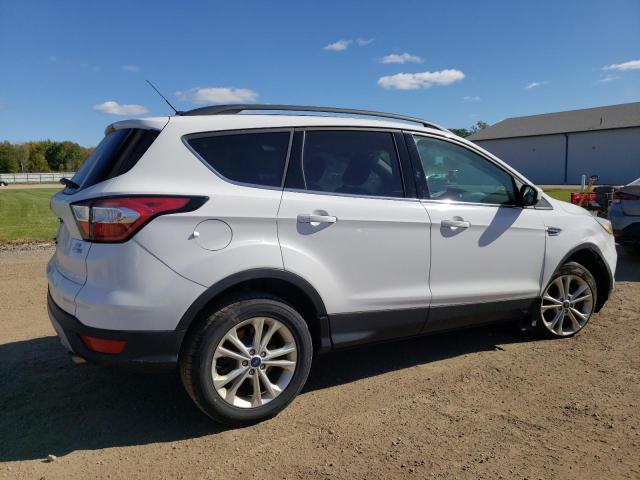 Photo 2 VIN: 1FMCU9GDXJUB06444 - FORD ESCAPE SE 