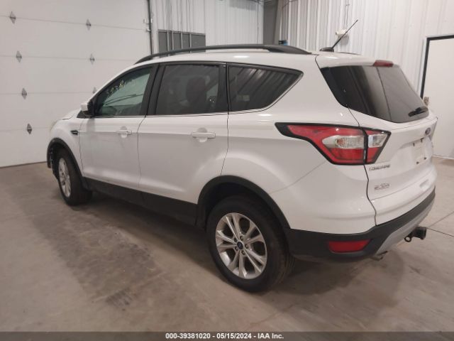 Photo 2 VIN: 1FMCU9GDXJUB25723 - FORD ESCAPE 