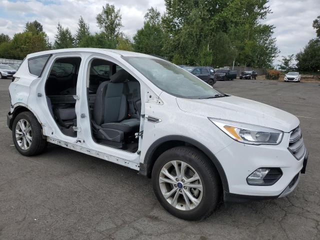 Photo 3 VIN: 1FMCU9GDXJUB62075 - FORD ESCAPE 