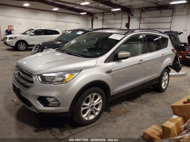 Photo 1 VIN: 1FMCU9GDXJUB73545 - FORD ESCAPE 