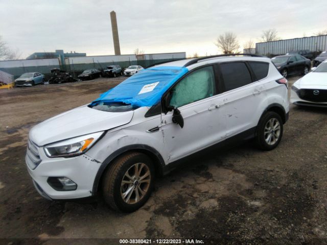 Photo 1 VIN: 1FMCU9GDXJUC54187 - FORD ESCAPE 