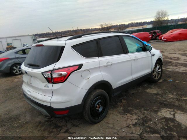 Photo 3 VIN: 1FMCU9GDXJUC54187 - FORD ESCAPE 