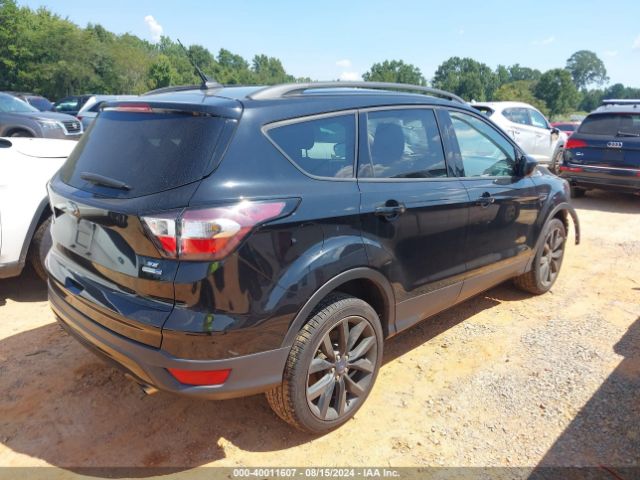 Photo 3 VIN: 1FMCU9GDXJUD18390 - FORD ESCAPE 