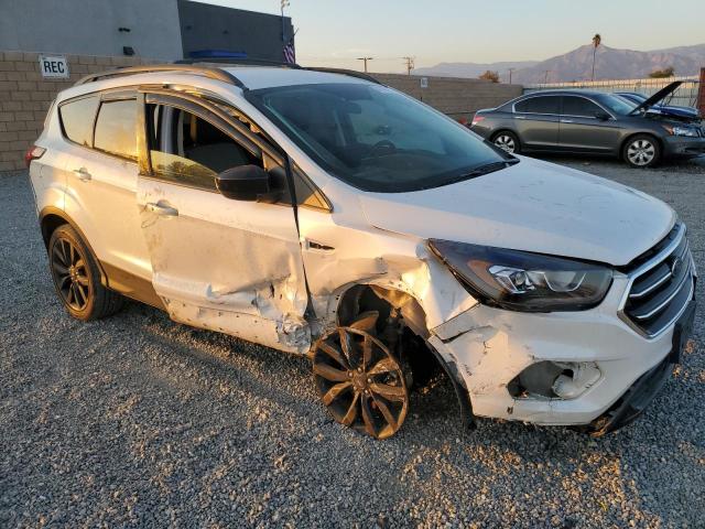 Photo 3 VIN: 1FMCU9GDXKUB06526 - FORD ESCAPE SE 