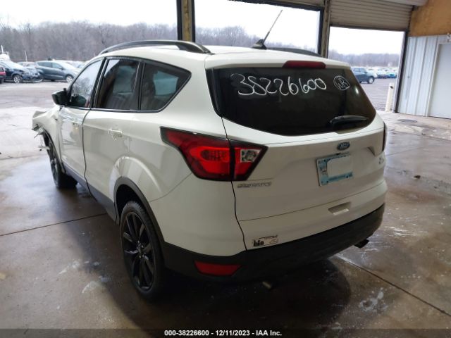 Photo 2 VIN: 1FMCU9GDXKUB80352 - FORD ESCAPE 