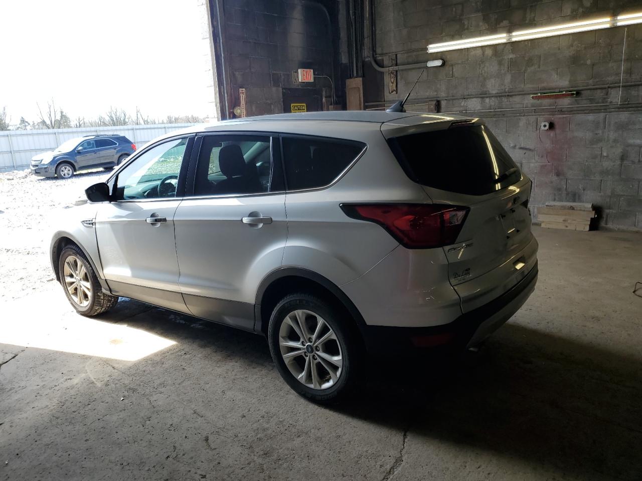 Photo 1 VIN: 1FMCU9GDXKUC22678 - FORD ESCAPE 