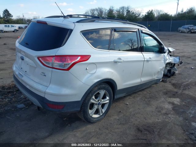 Photo 3 VIN: 1FMCU9GX0DUB87100 - FORD ESCAPE 