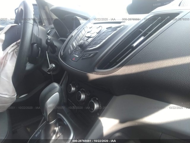 Photo 4 VIN: 1FMCU9GX0EUB48850 - FORD ESCAPE 