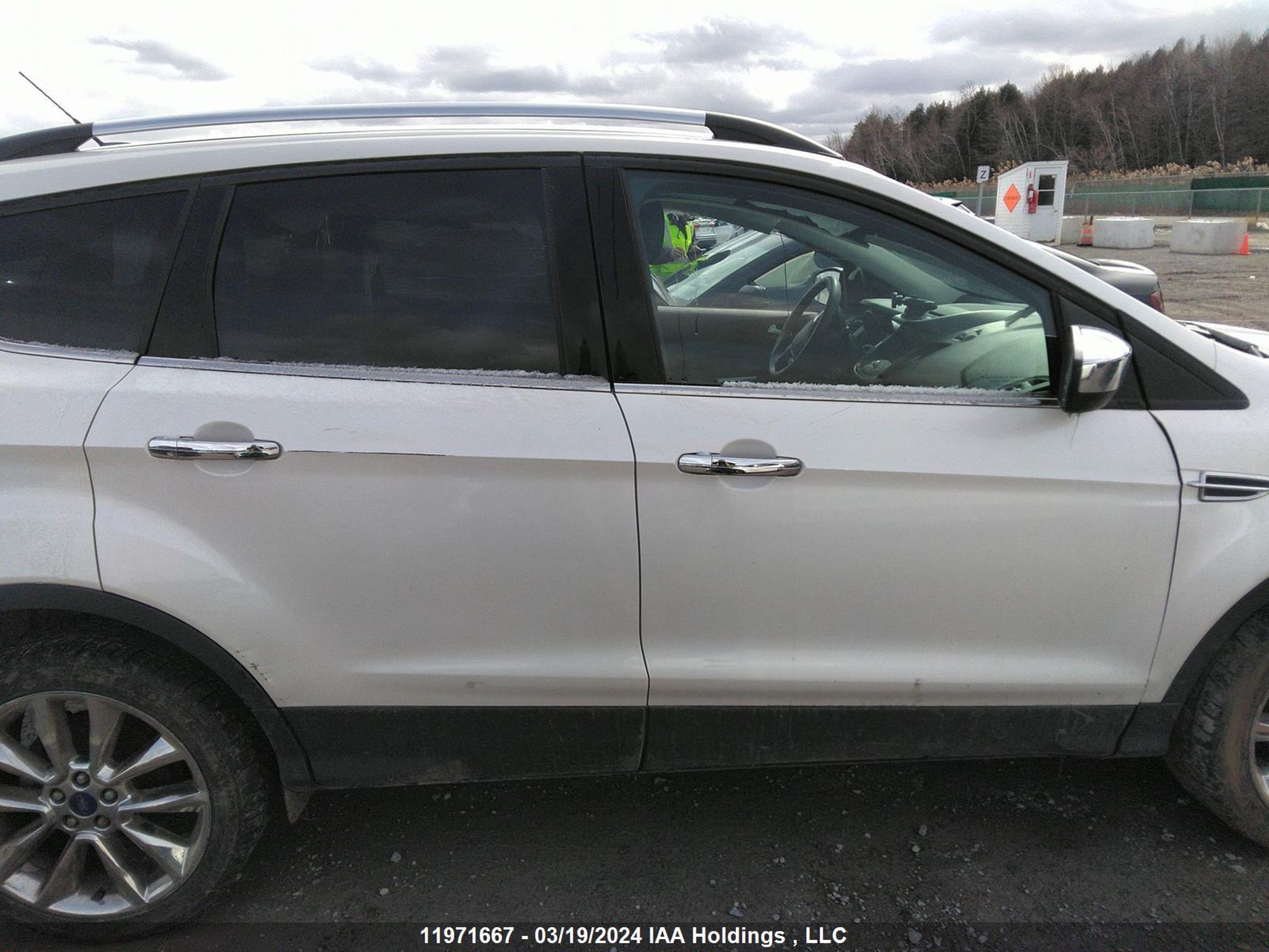 Photo 12 VIN: 1FMCU9GX0FUC83490 - FORD ESCAPE 