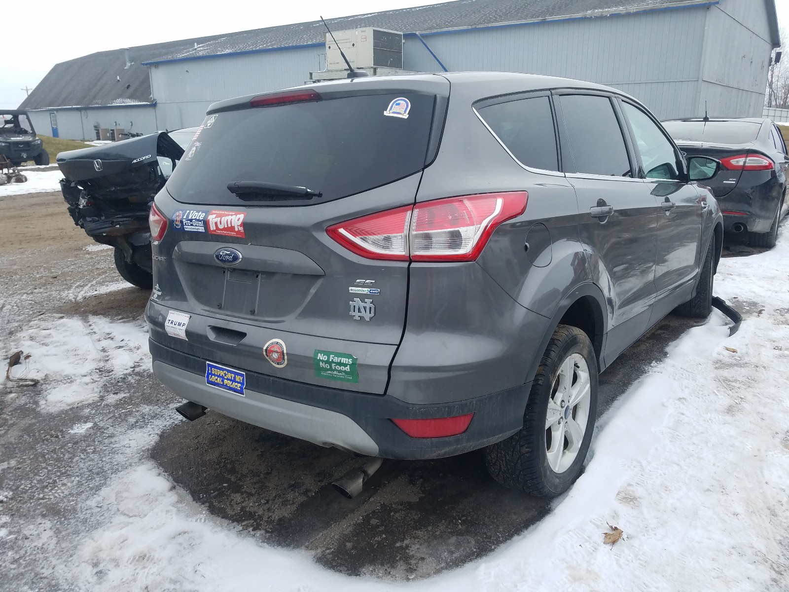 Photo 3 VIN: 1FMCU9GX1EUA96497 - FORD ESCAPE SE 