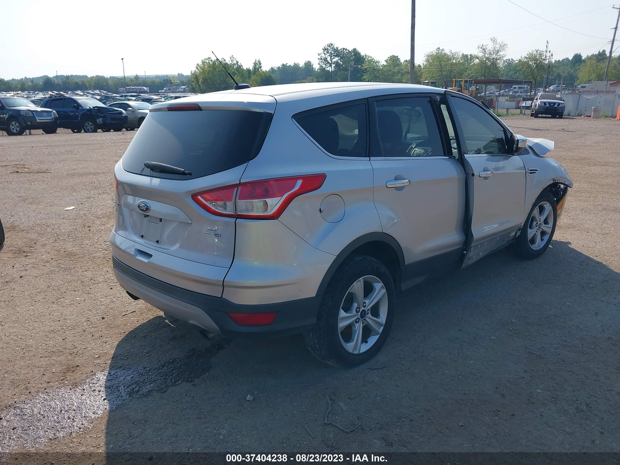 Photo 3 VIN: 1FMCU9GX1EUC10207 - FORD ESCAPE 