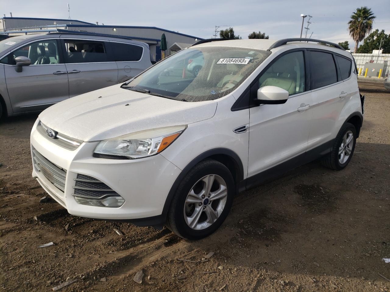 Photo 0 VIN: 1FMCU9GX1FUB13400 - FORD ESCAPE 