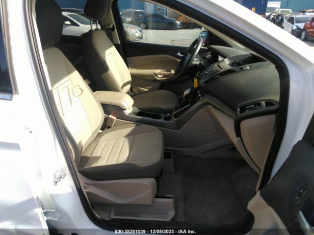 Photo 4 VIN: 1FMCU9GX2DUA61756 - FORD ESCAPE 