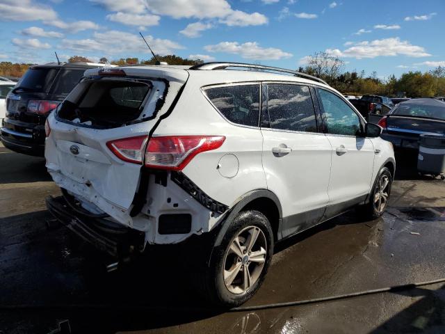 Photo 2 VIN: 1FMCU9GX2DUB58813 - FORD ESCAPE SE 