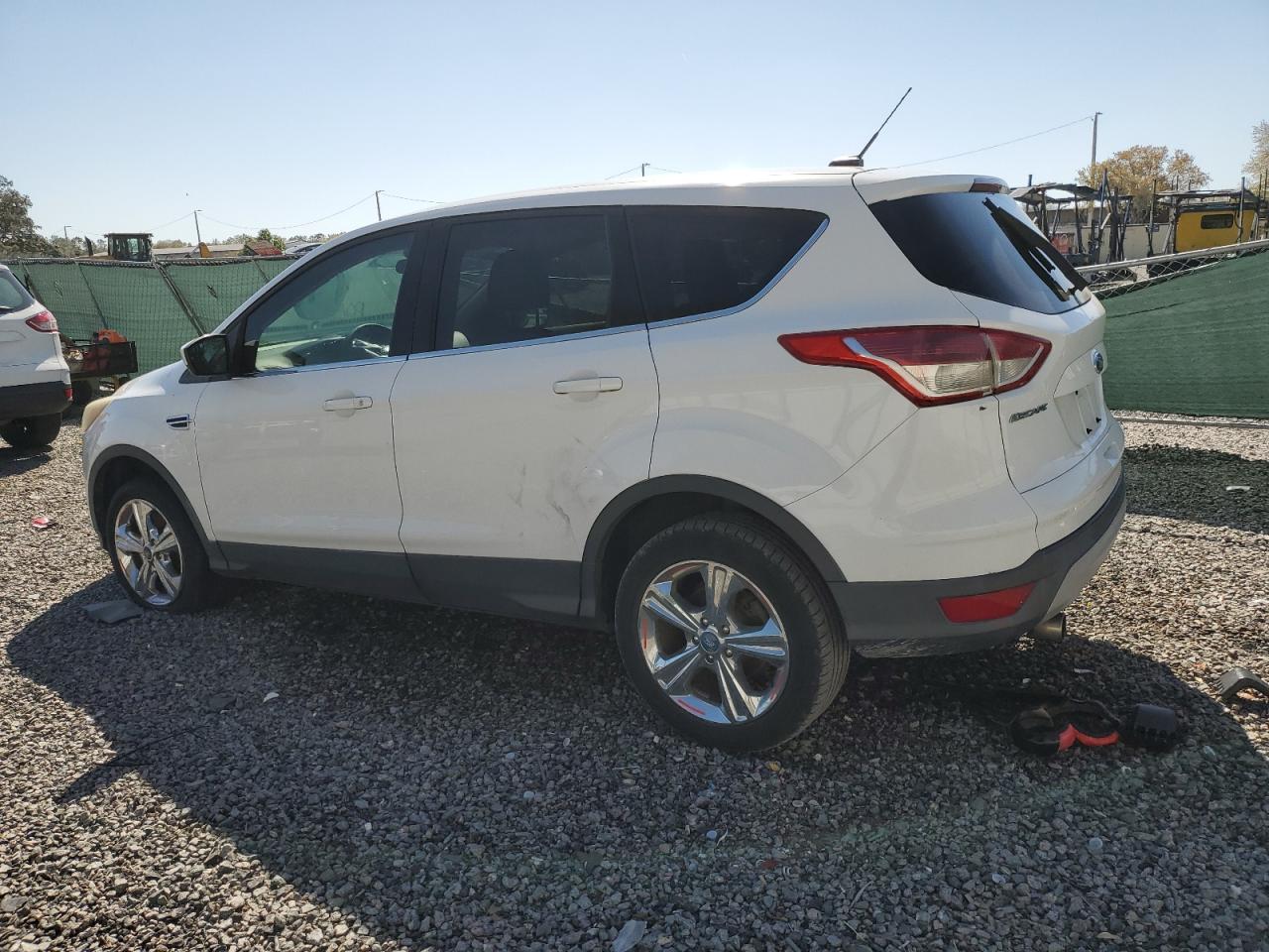 Photo 1 VIN: 1FMCU9GX2DUD03414 - FORD ESCAPE 