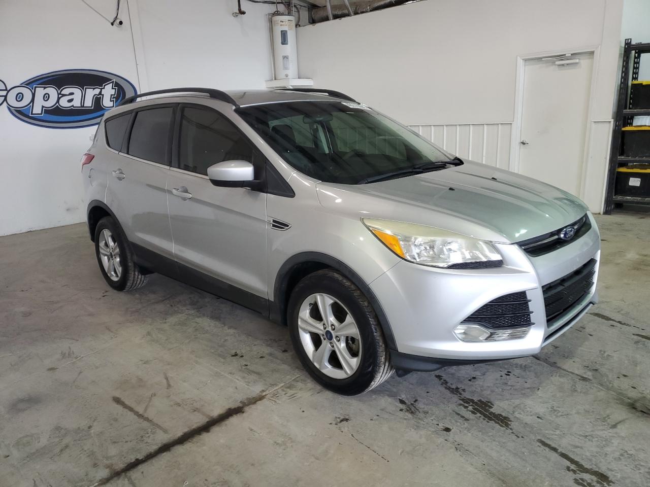 Photo 3 VIN: 1FMCU9GX2EUC61053 - FORD ESCAPE 