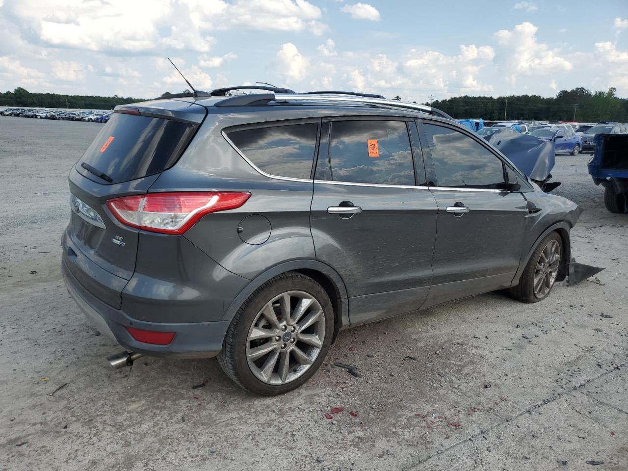 Photo 2 VIN: 1FMCU9GX2FUA13919 - FORD ESCAPE 