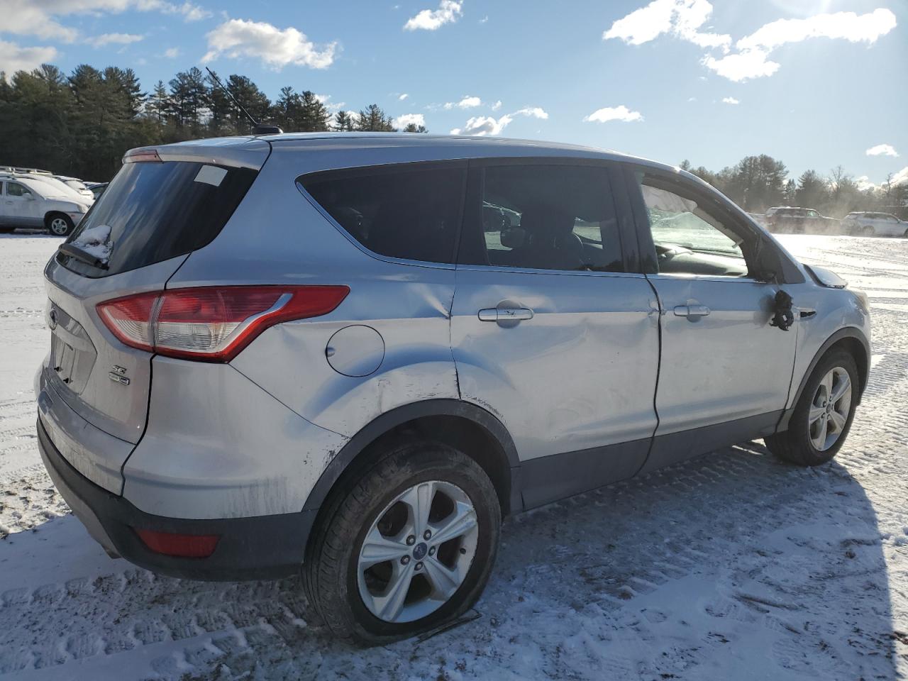 Photo 2 VIN: 1FMCU9GX2FUA45933 - FORD ESCAPE 