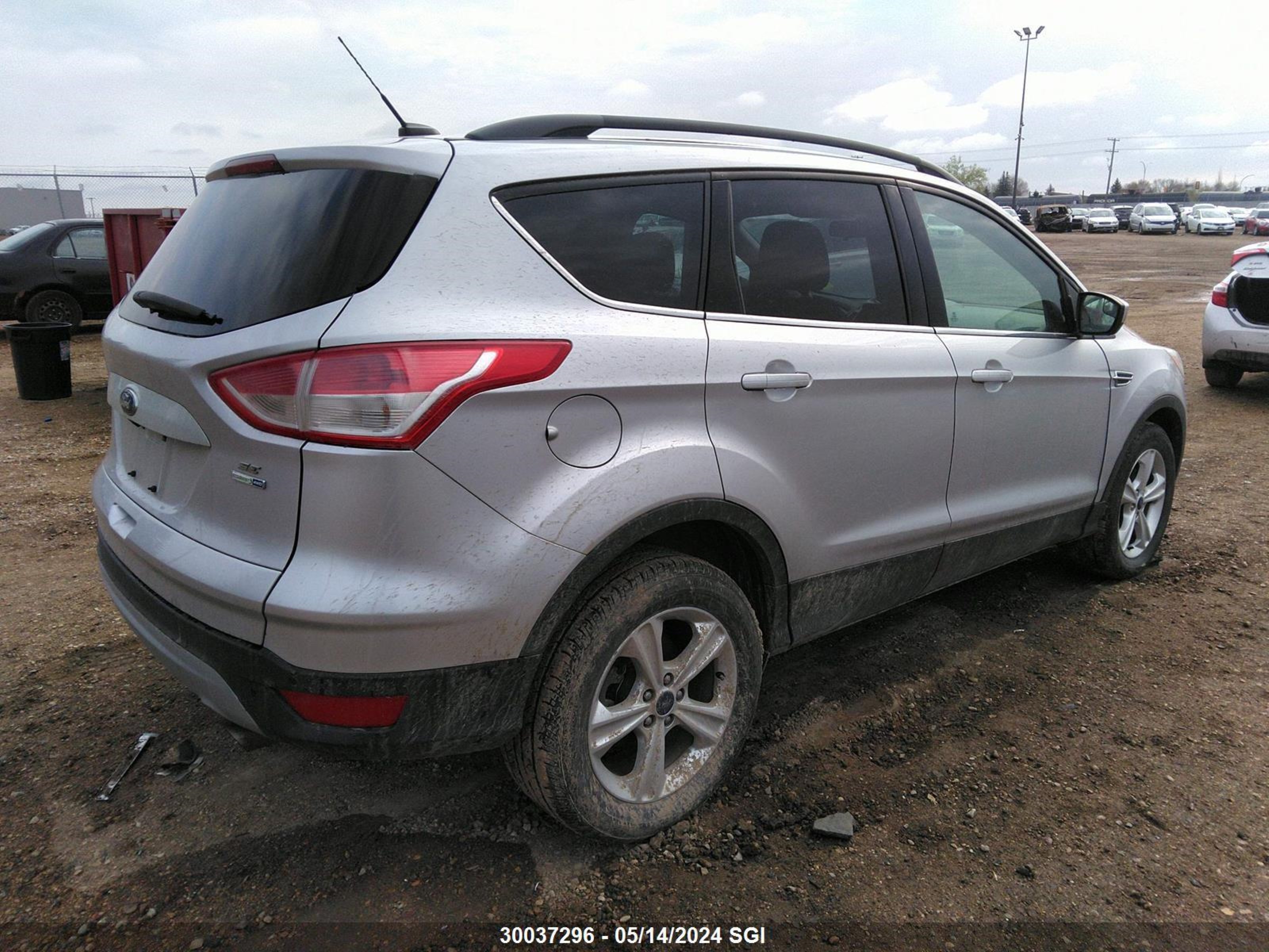 Photo 3 VIN: 1FMCU9GX2GUC14642 - FORD ESCAPE 