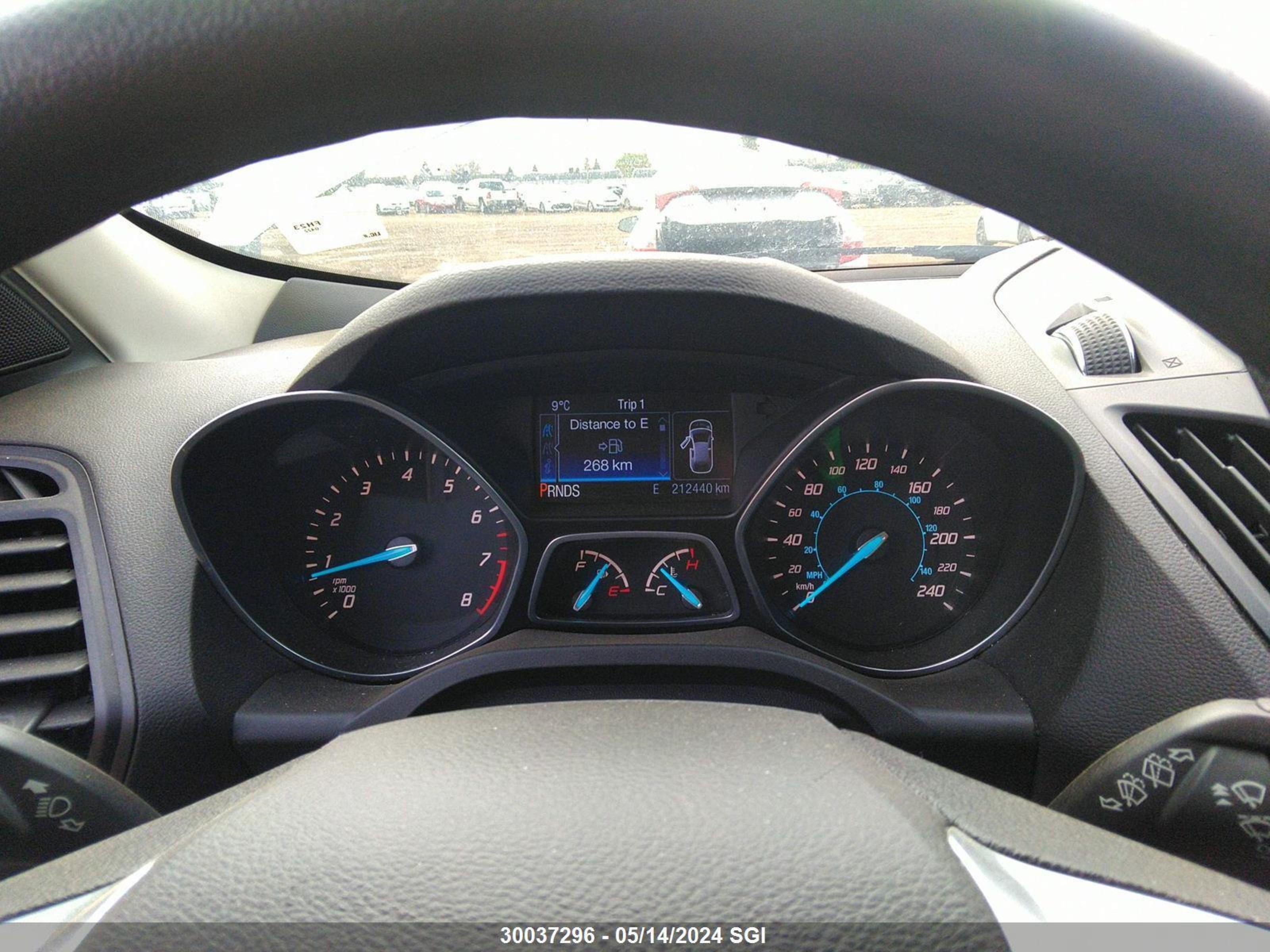 Photo 6 VIN: 1FMCU9GX2GUC14642 - FORD ESCAPE 