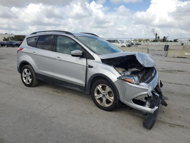 Photo 3 VIN: 1FMCU9GX3GUB65399 - FORD ESCAPE SE 