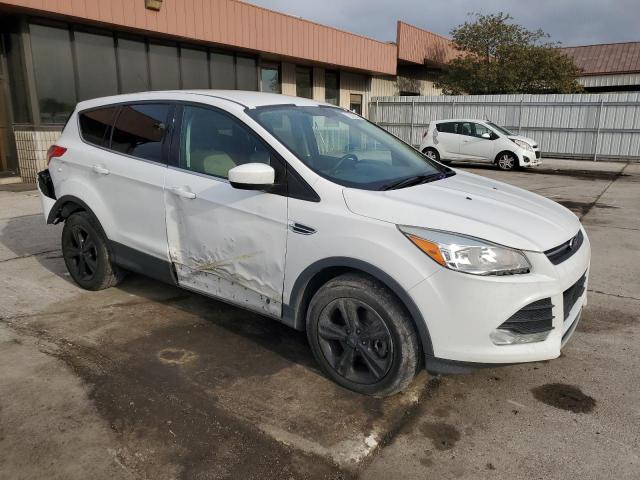 Photo 3 VIN: 1FMCU9GX4FUA82482 - FORD ESCAPE SE 