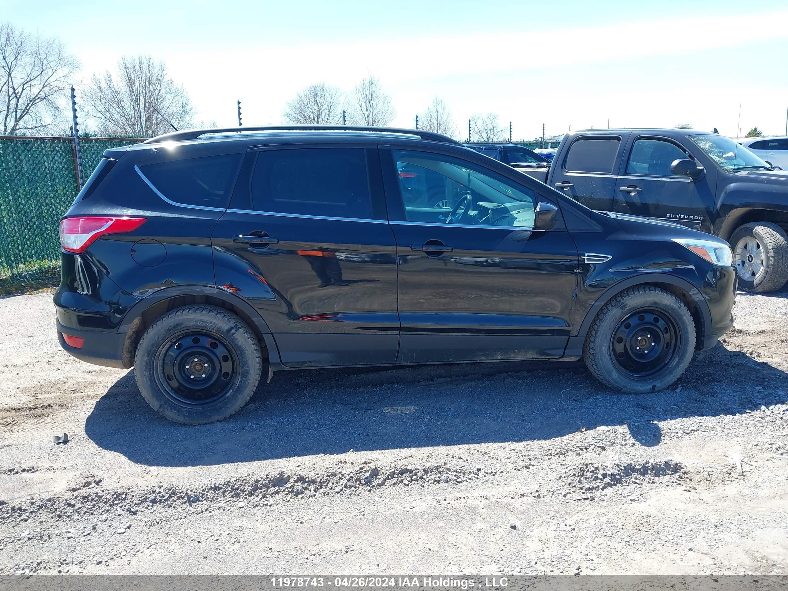 Photo 13 VIN: 1FMCU9GX4FUA85348 - FORD ESCAPE 