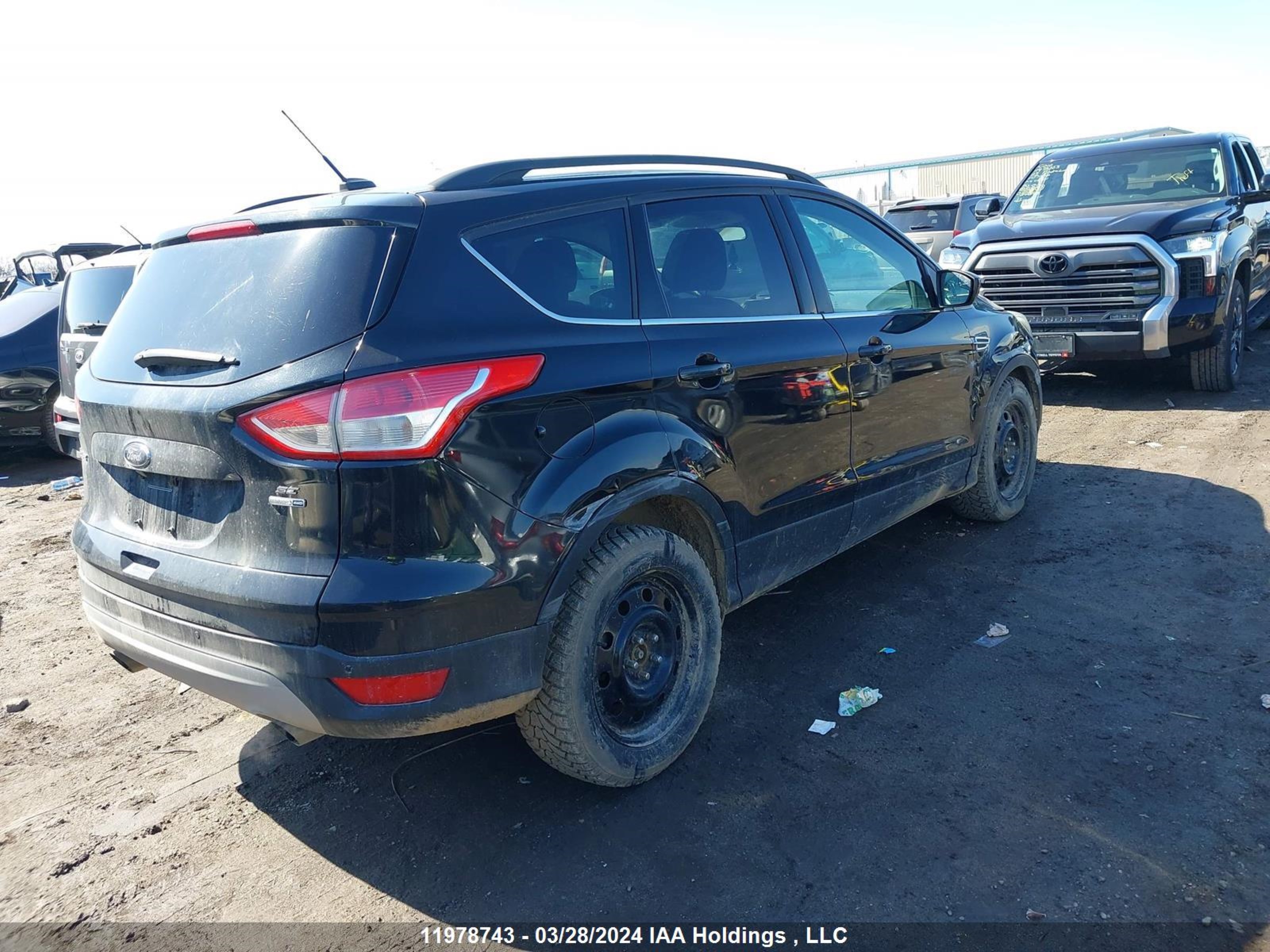 Photo 3 VIN: 1FMCU9GX4FUA85348 - FORD ESCAPE 