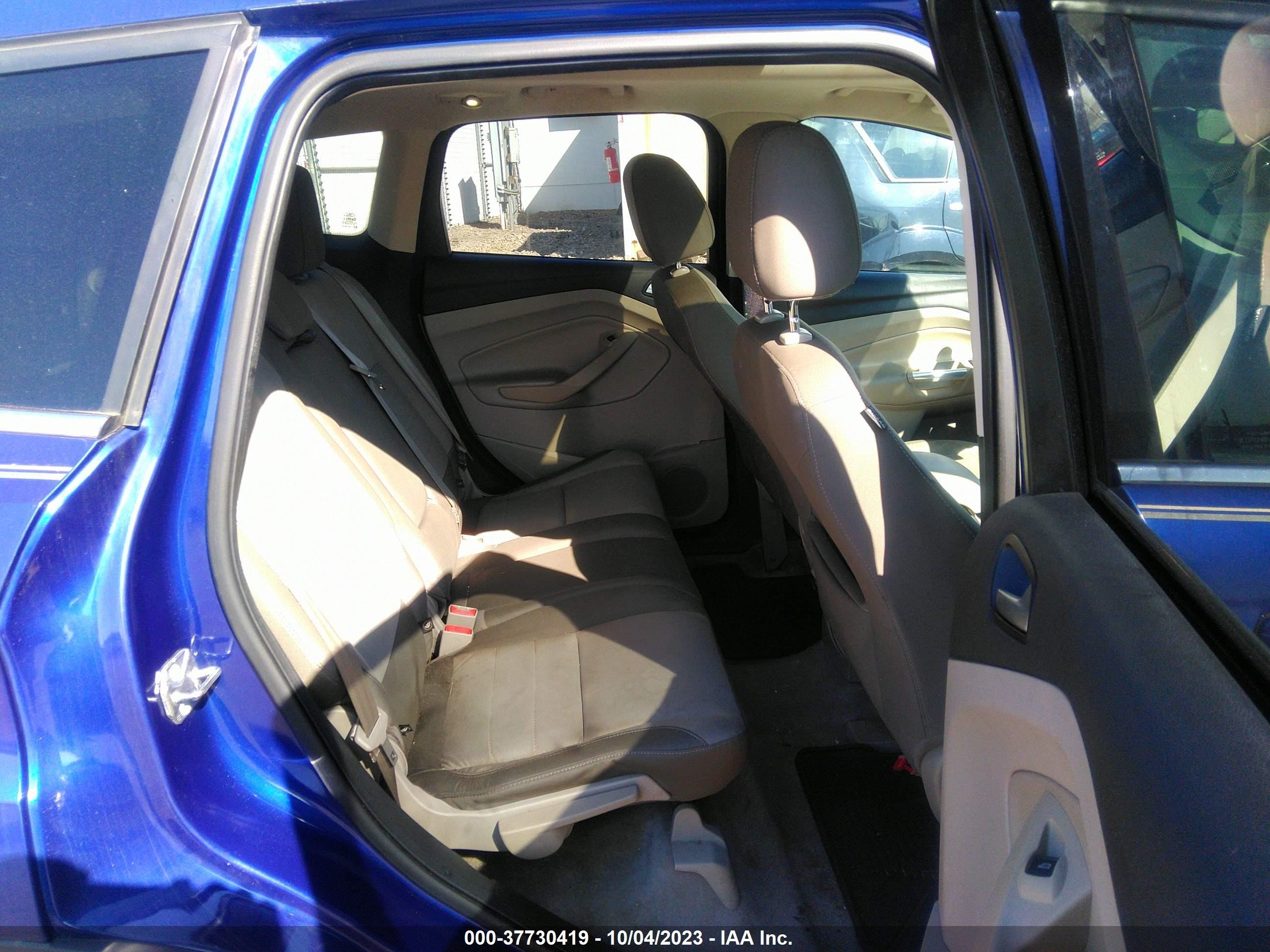 Photo 7 VIN: 1FMCU9GX4FUB38050 - FORD ESCAPE 