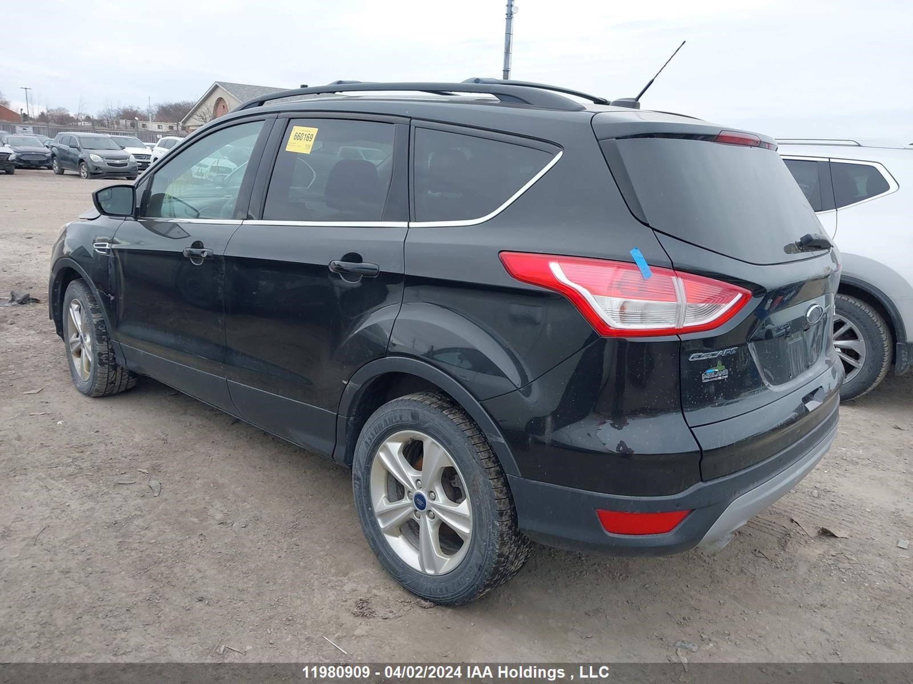 Photo 2 VIN: 1FMCU9GX4FUB51283 - FORD ESCAPE 