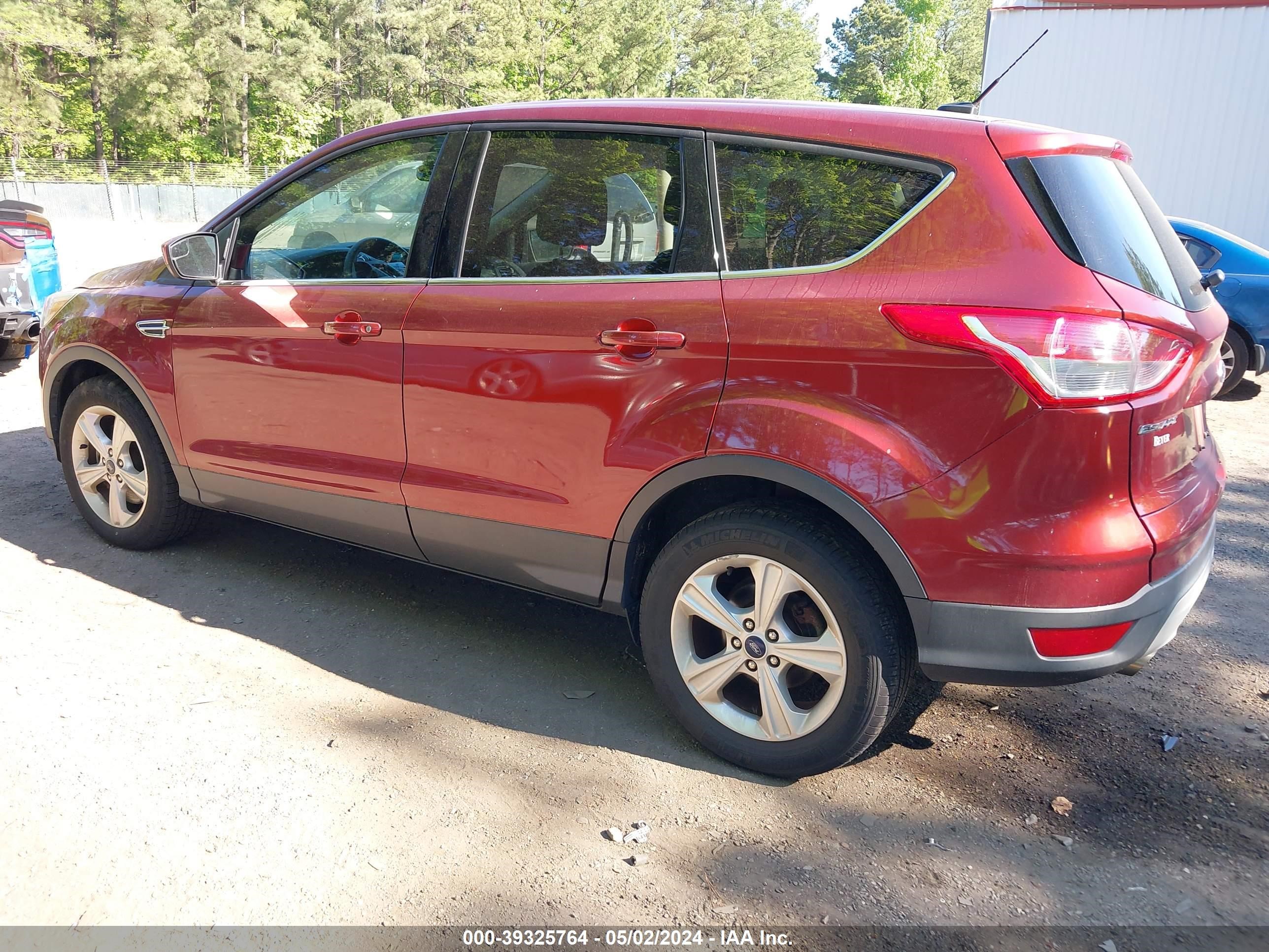 Photo 2 VIN: 1FMCU9GX4GUB74452 - FORD ESCAPE 