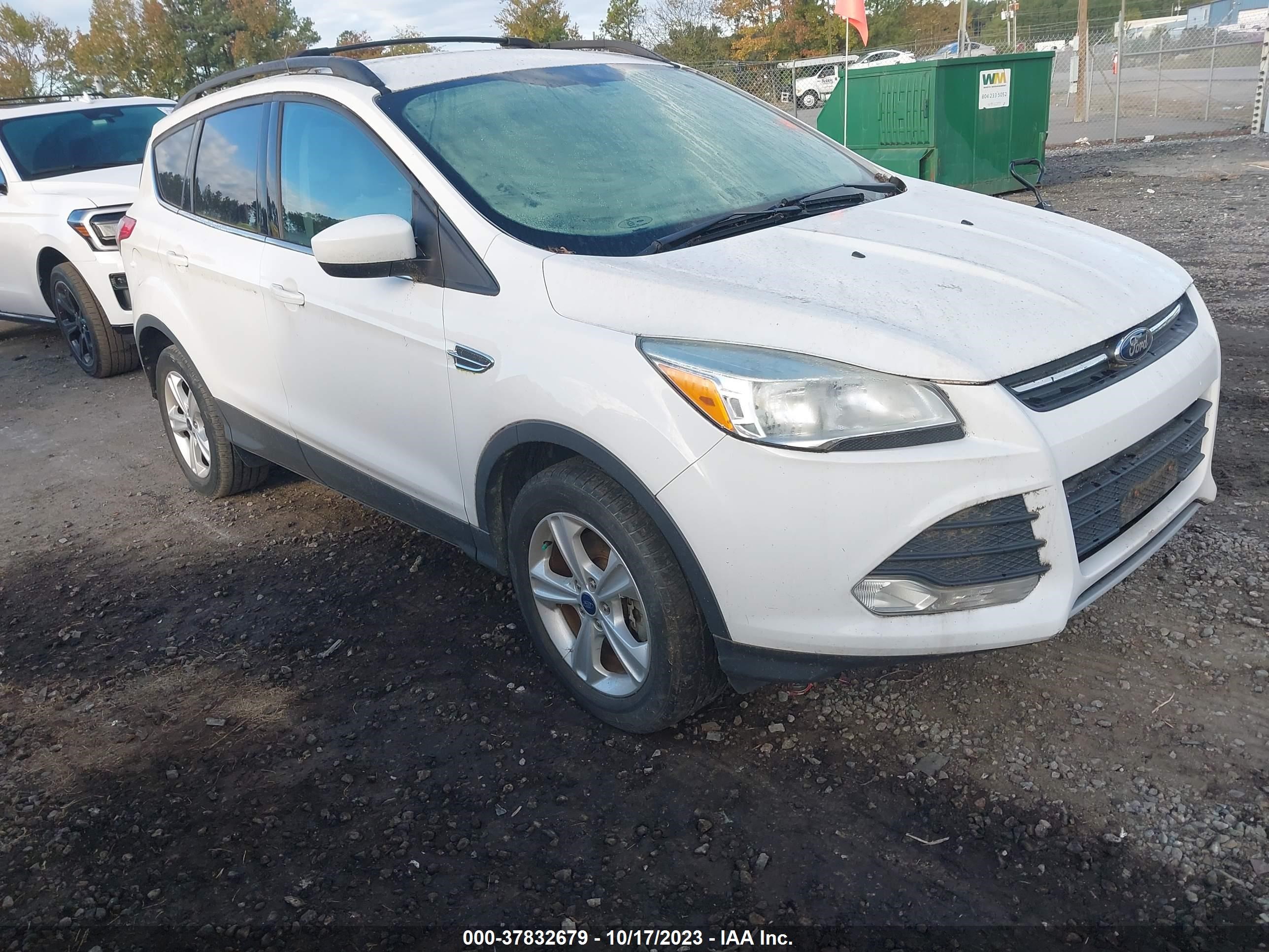 Photo 0 VIN: 1FMCU9GX5DUB05975 - FORD ESCAPE 