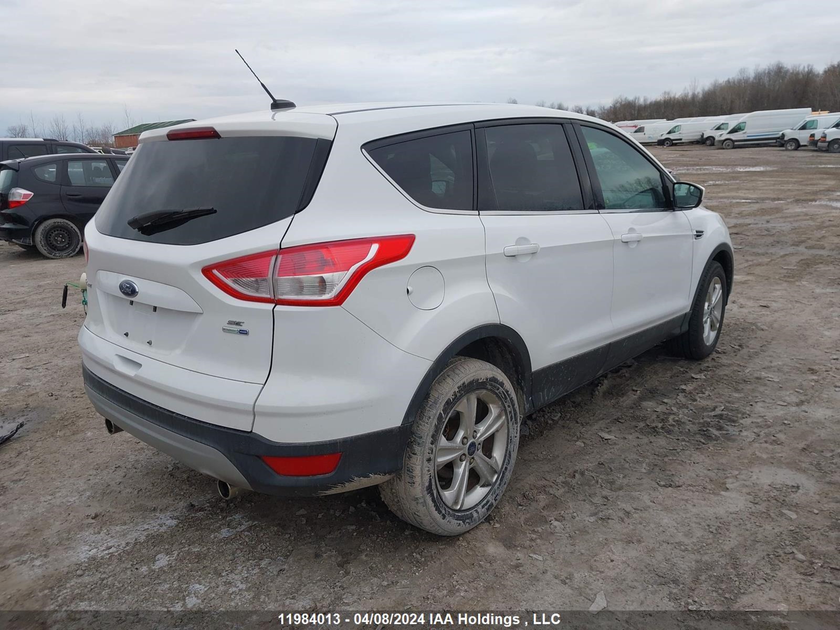 Photo 3 VIN: 1FMCU9GX5DUC64334 - FORD ESCAPE 