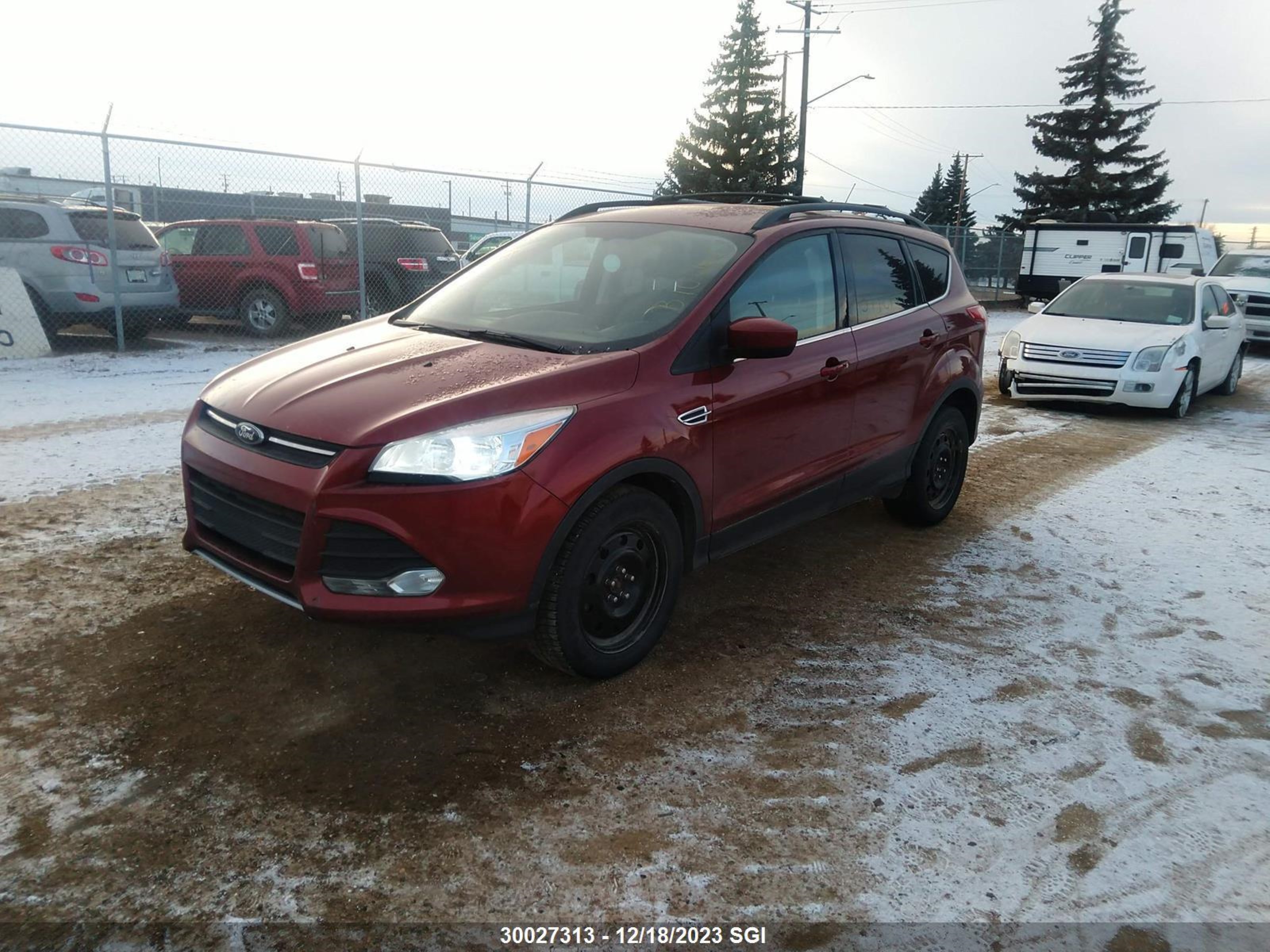 Photo 1 VIN: 1FMCU9GX5EUB10563 - FORD ESCAPE 