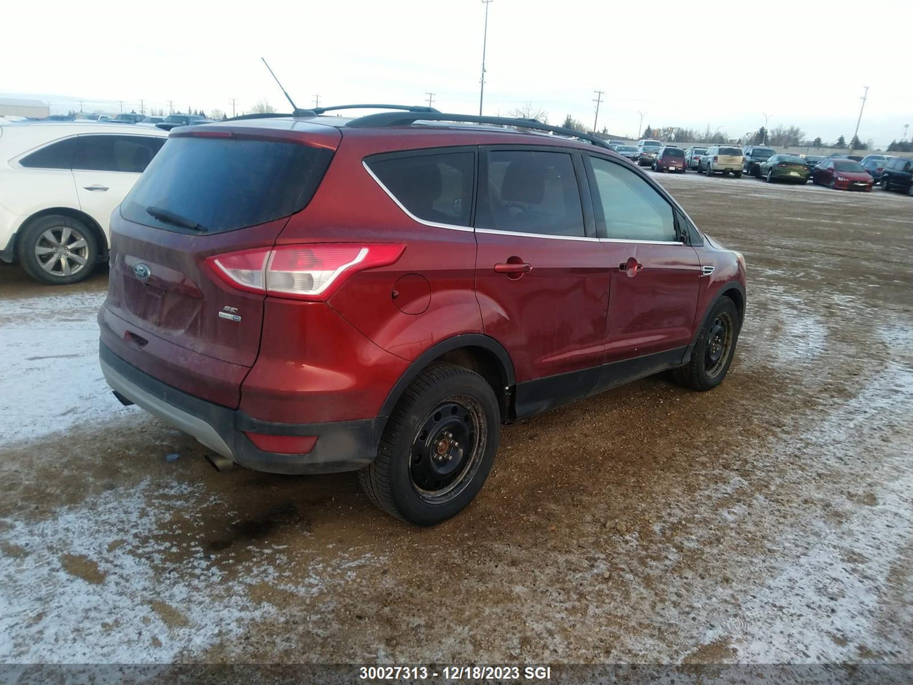 Photo 3 VIN: 1FMCU9GX5EUB10563 - FORD ESCAPE 