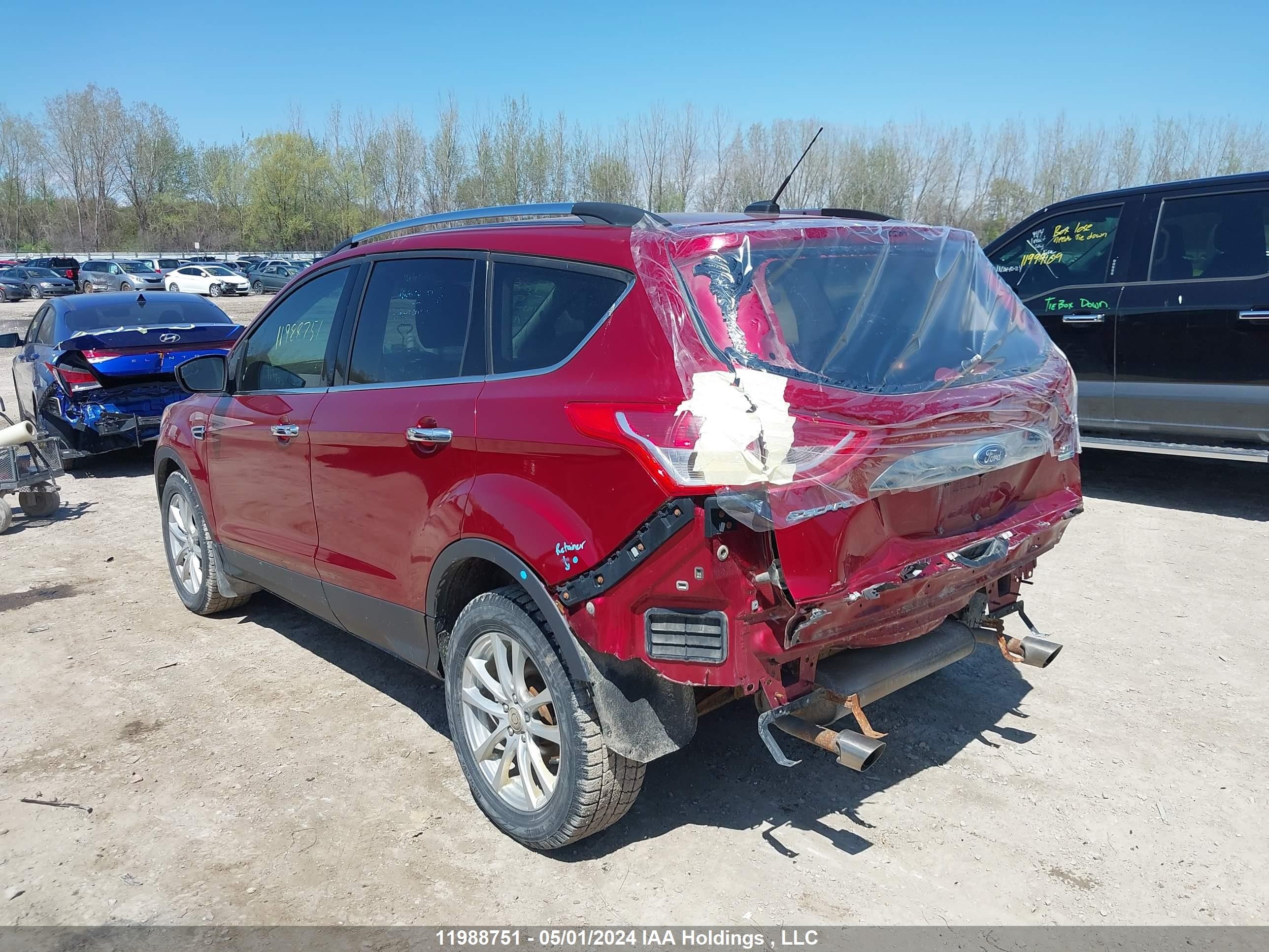 Photo 2 VIN: 1FMCU9GX6FUC18045 - FORD ESCAPE 