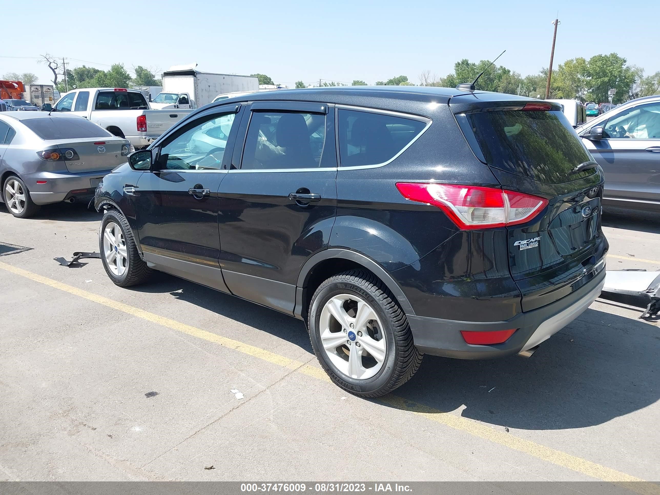 Photo 2 VIN: 1FMCU9GX7EUA03031 - FORD ESCAPE 