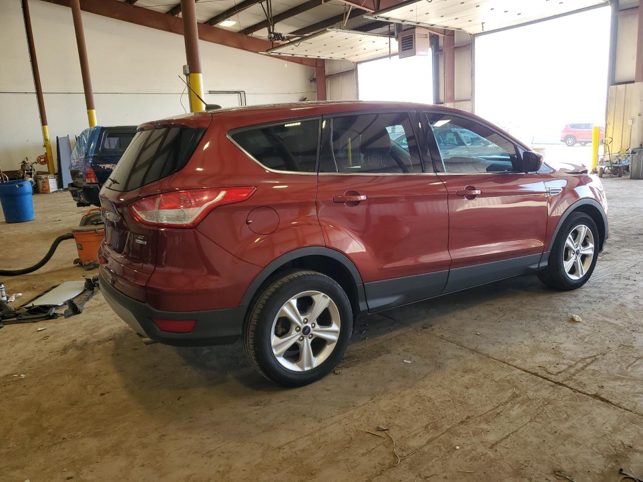 Photo 2 VIN: 1FMCU9GX7EUB91629 - FORD ESCAPE 