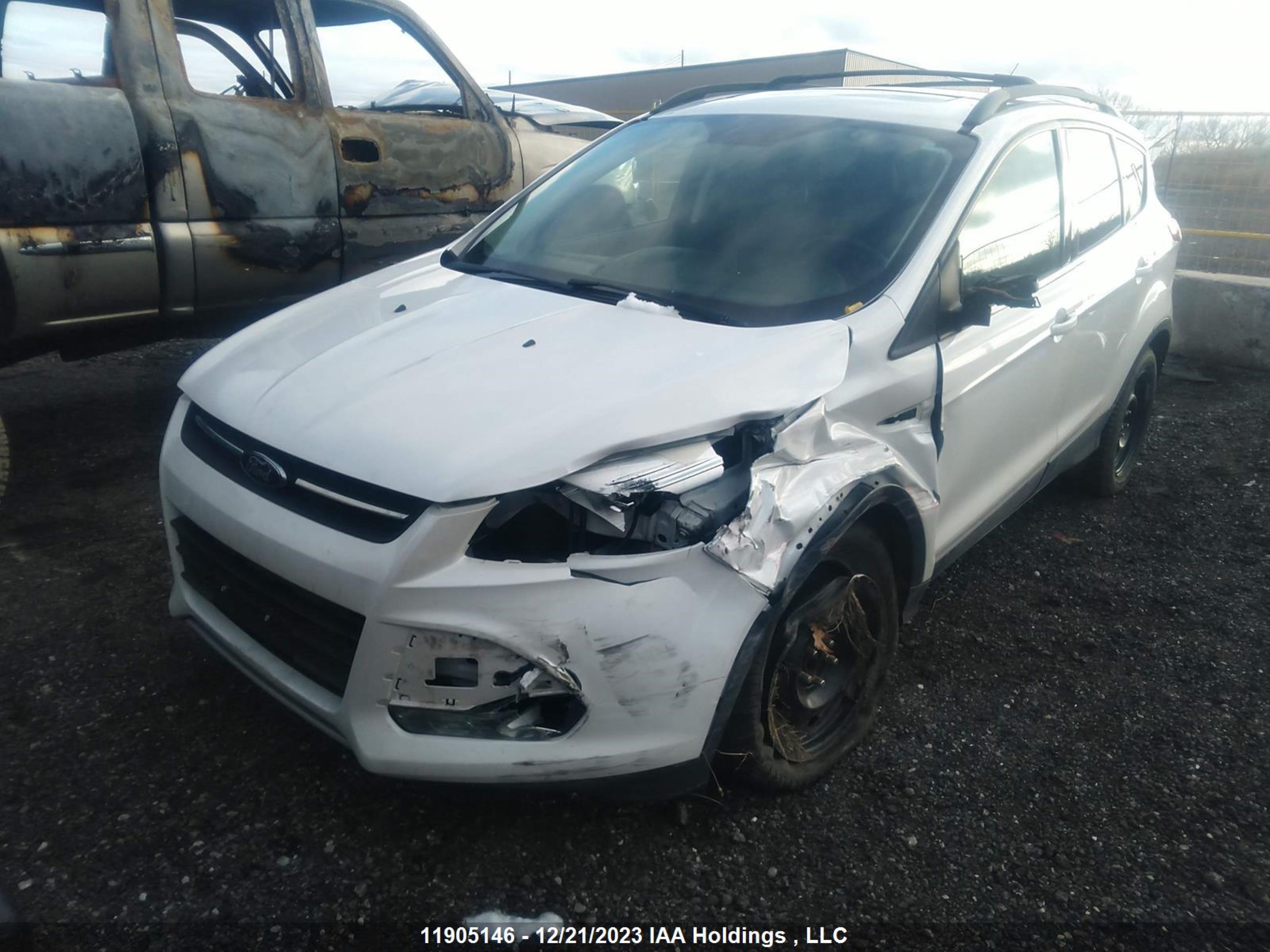 Photo 5 VIN: 1FMCU9GX7EUE15515 - FORD ESCAPE 