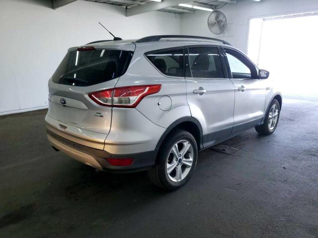 Photo 3 VIN: 1FMCU9GX7GUA21399 - FORD ESCAPE SE 