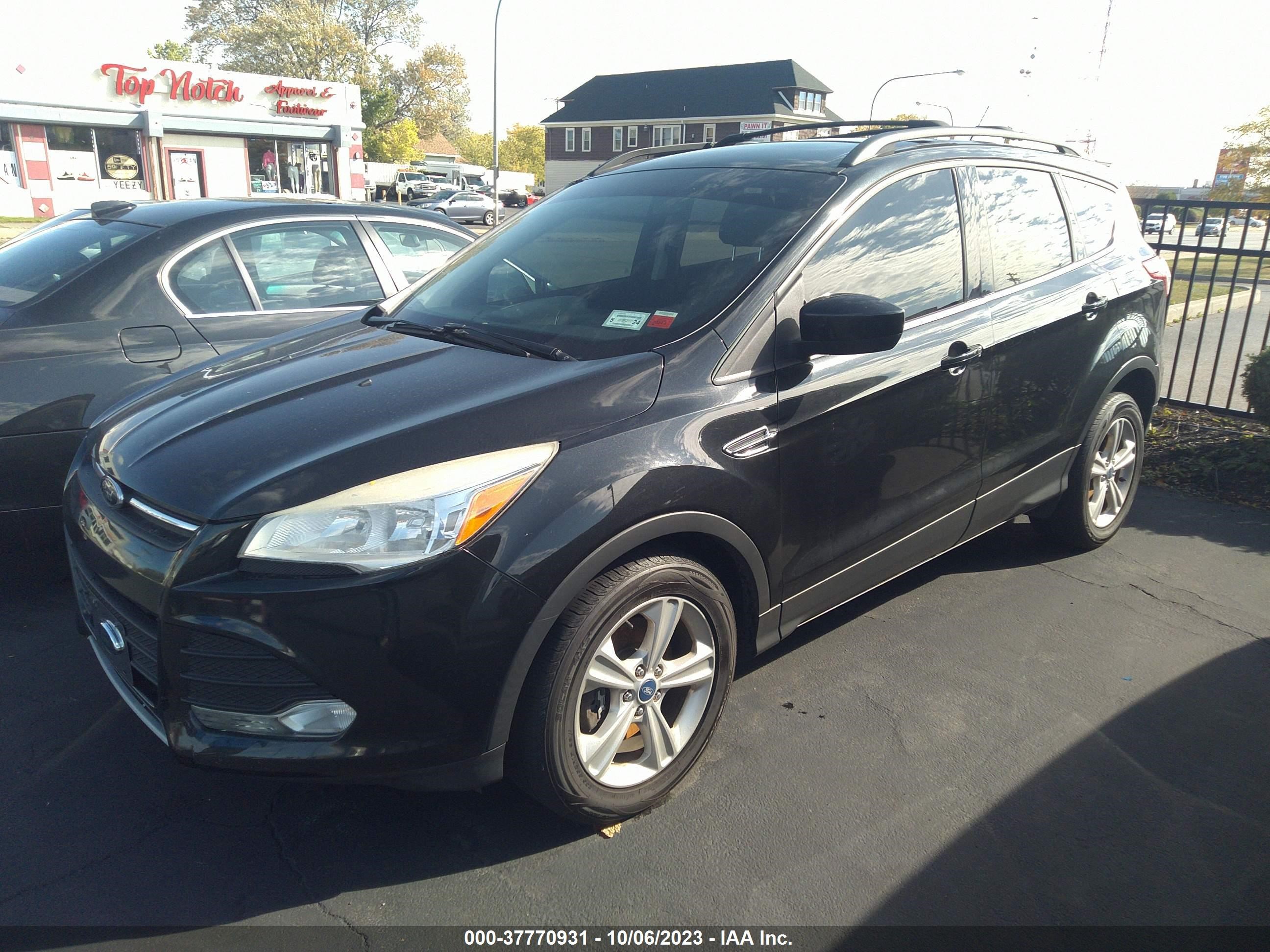 Photo 1 VIN: 1FMCU9GX8DUA15901 - FORD ESCAPE 