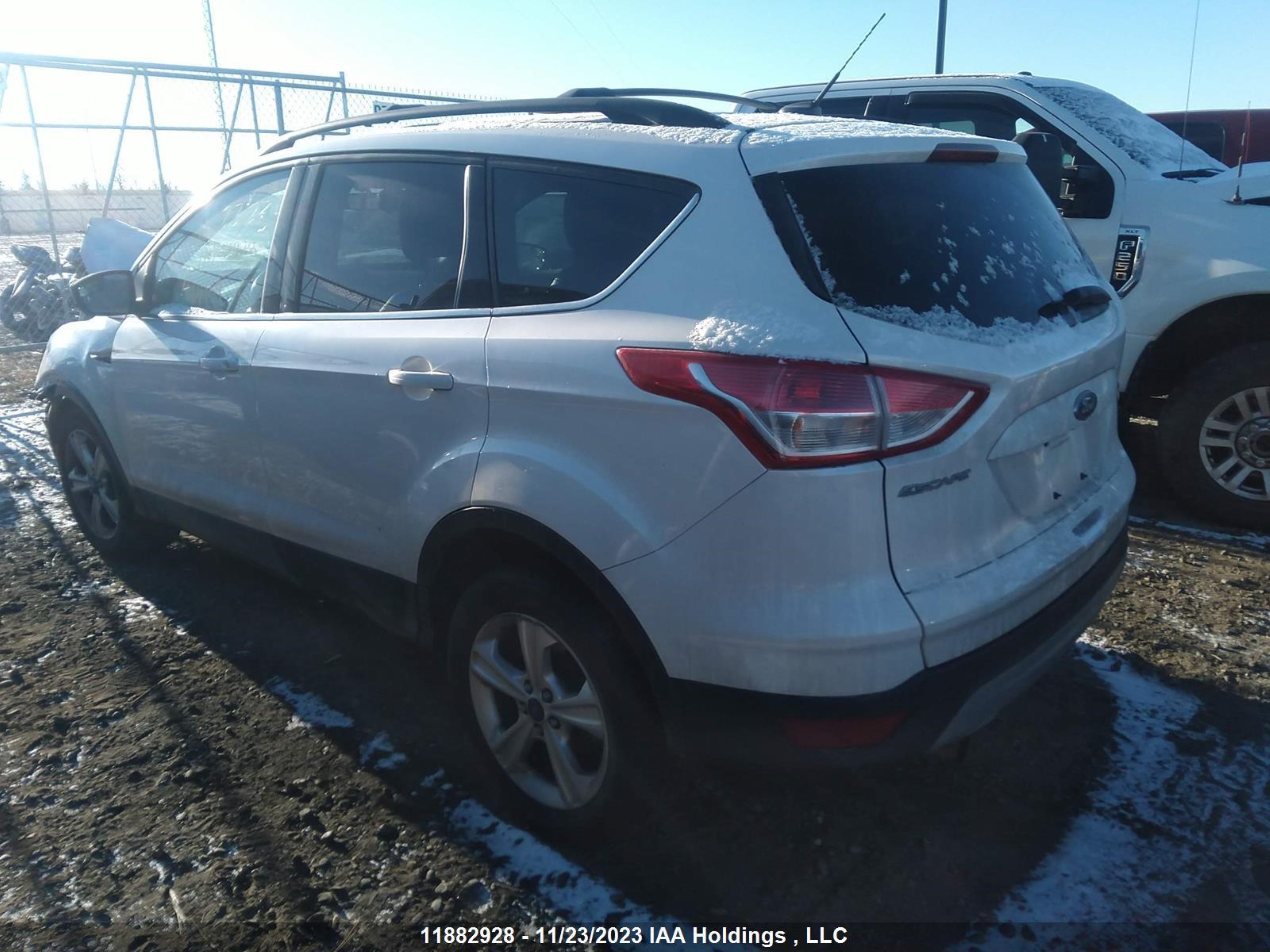 Photo 2 VIN: 1FMCU9GX8DUB26626 - FORD ESCAPE 