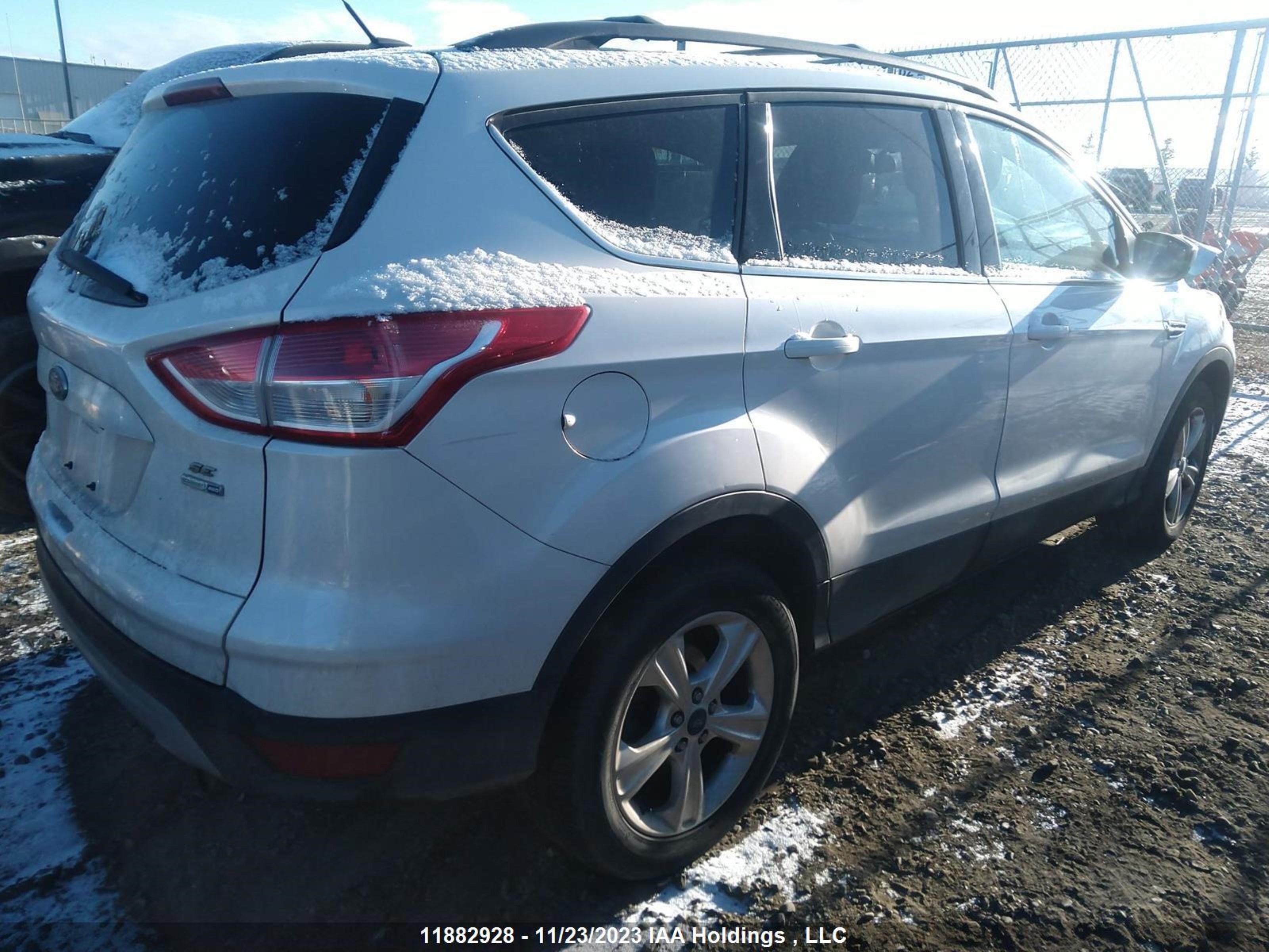 Photo 3 VIN: 1FMCU9GX8DUB26626 - FORD ESCAPE 