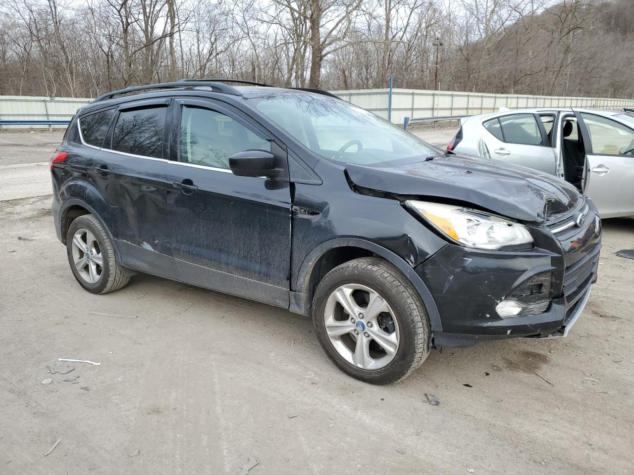 Photo 3 VIN: 1FMCU9GX8DUC33448 - FORD ESCAPE 