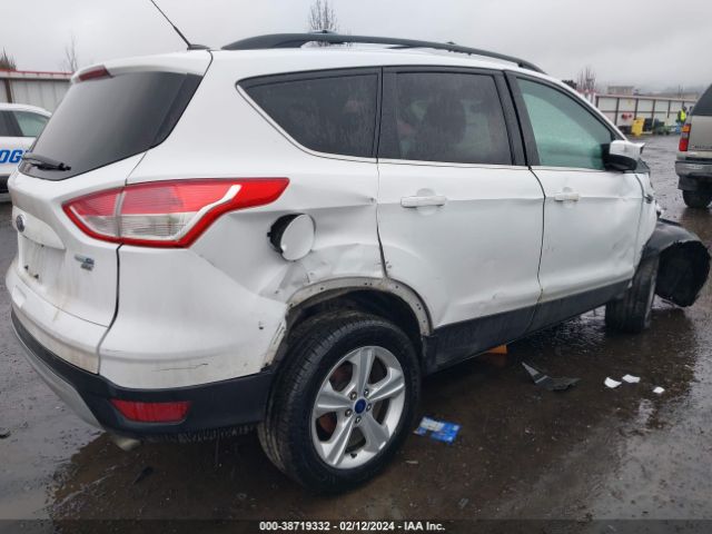 Photo 3 VIN: 1FMCU9GX8FUA81660 - FORD ESCAPE 