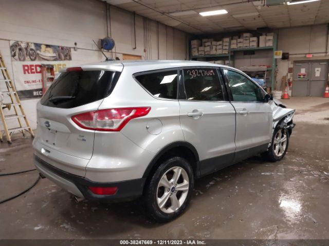 Photo 3 VIN: 1FMCU9GX8FUB22594 - FORD ESCAPE 